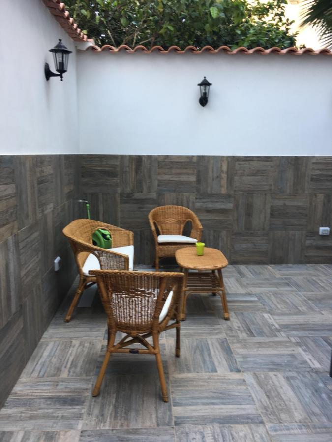 La Scalinata Di Chiaia 3* Naples